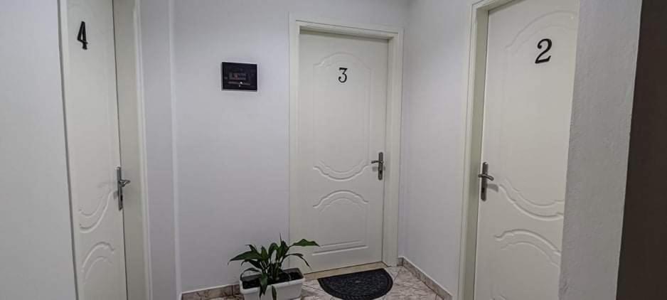 Hotel Klironomi Sarandë Exteriör bild