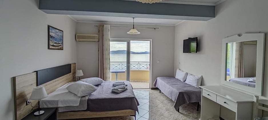 Hotel Klironomi Sarandë Rum bild