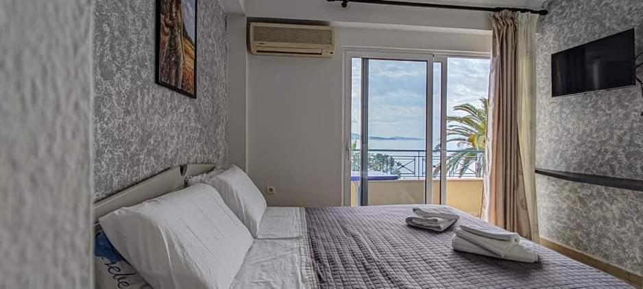Hotel Klironomi Sarandë Rum bild