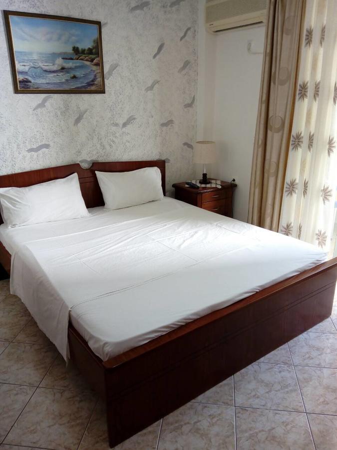 Hotel Klironomi Sarandë Exteriör bild