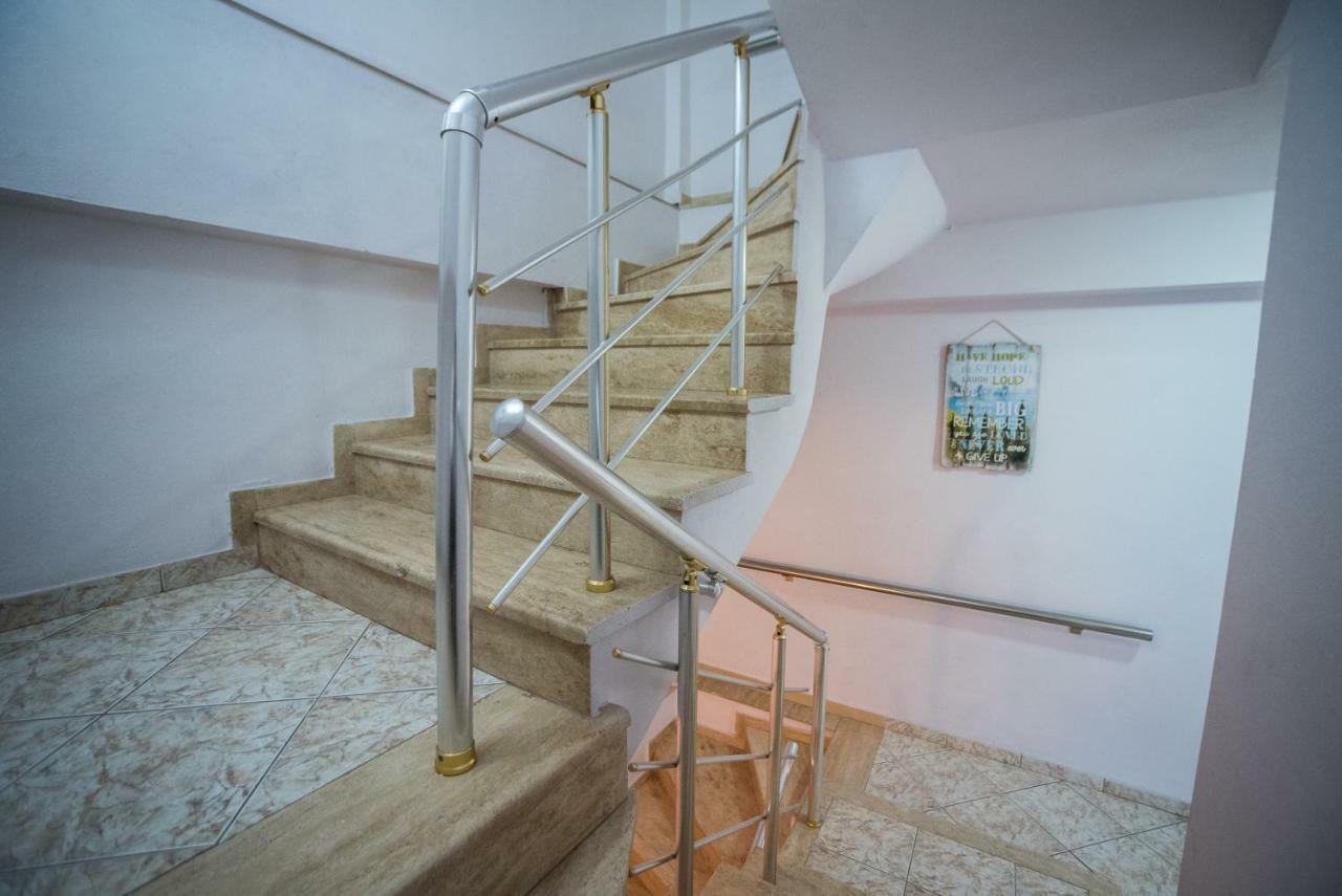 Hotel Klironomi Sarandë Exteriör bild